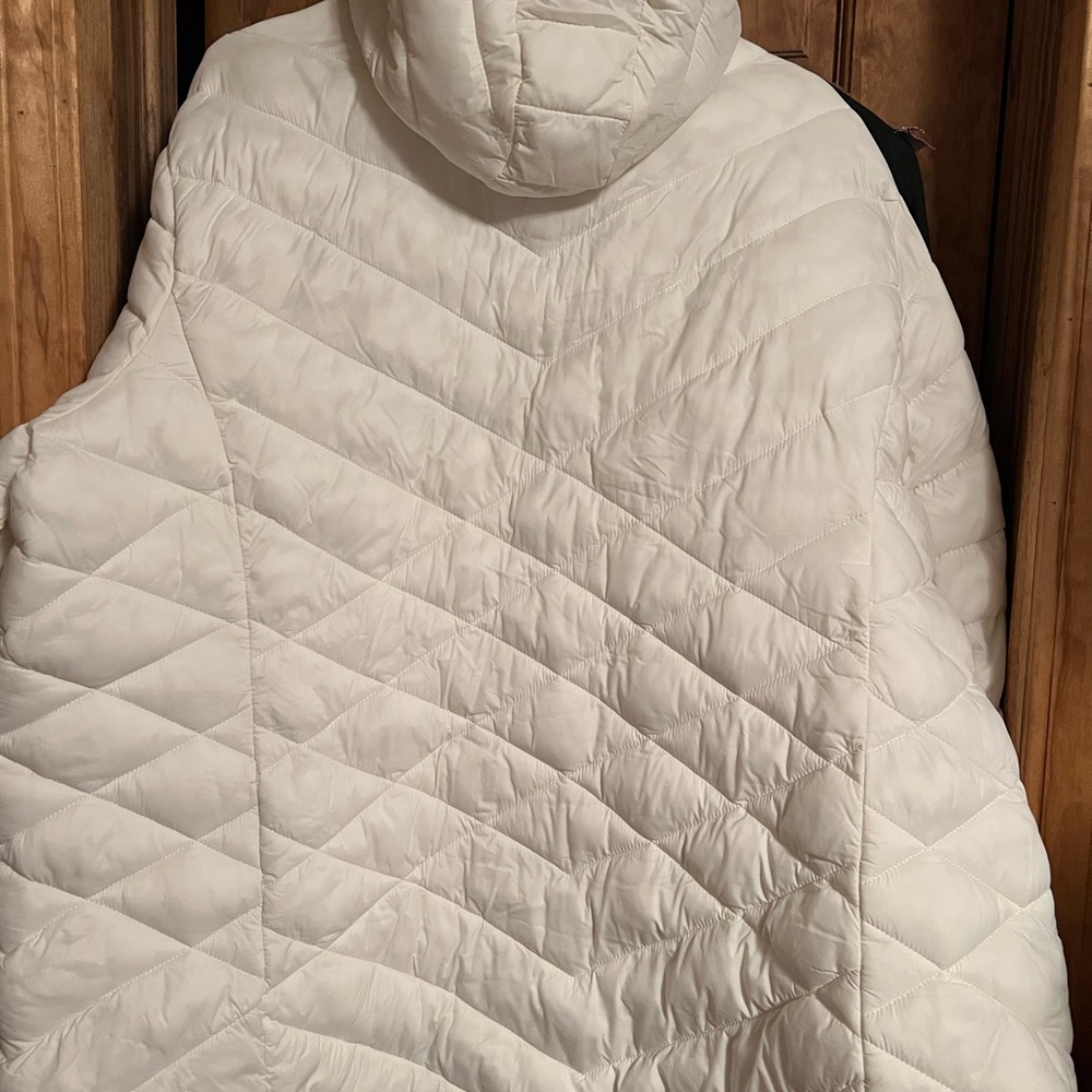 Euc Zero Exposure White Puffer Jacket - image 2